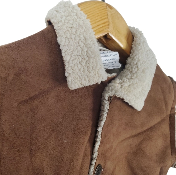 Toddlers Brown and Cream Sherpa Jacket. CachCach. 2T - Picture 2 of 12